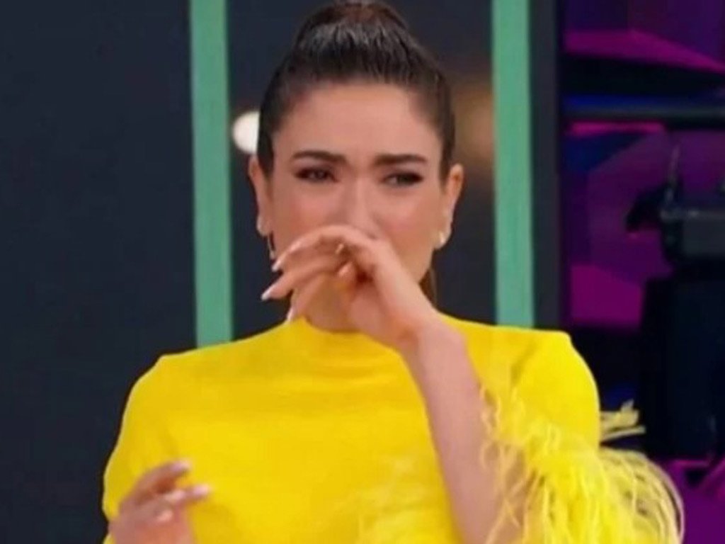 Patrícia Abravanel foi às lágrimas no Programa Silvio Santos (Foto: Reprodução/ SBT)